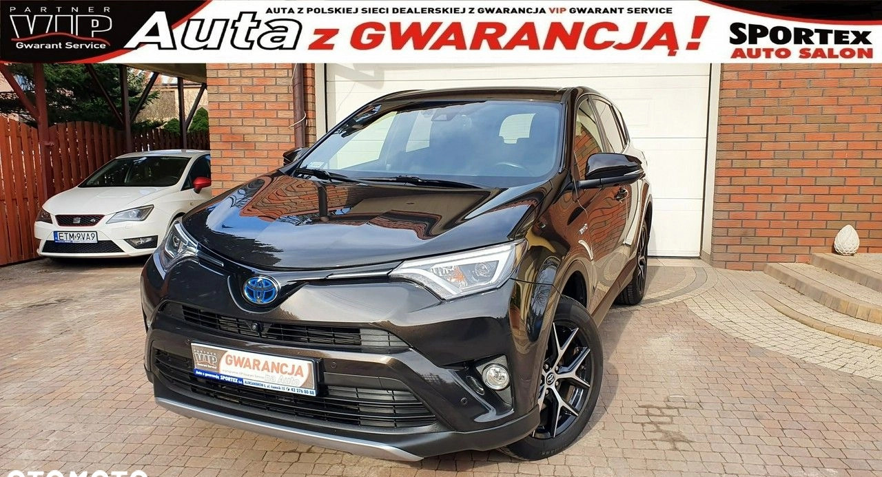 Toyota RAV4 cena 119900 przebieg: 72079, rok produkcji 2018 z Sulejówek małe 781